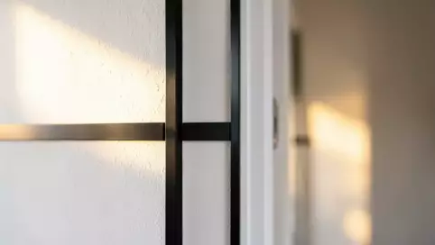 listwy wykończeniowe do drzwi wewnętrznych
